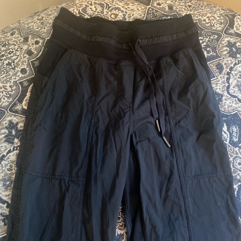 Black lulumemon dance studio jogger